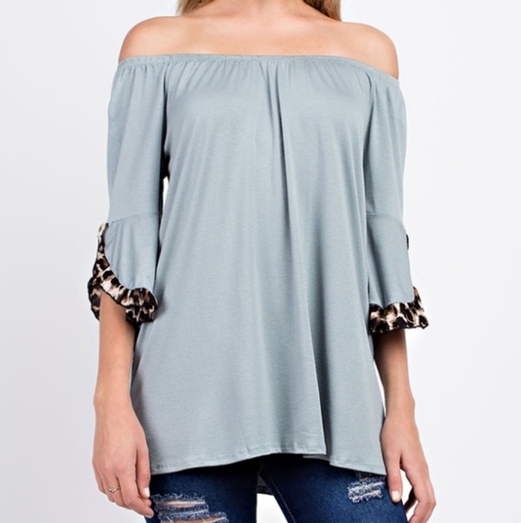 💙Gray Off or On Shoulder Tunic Top w/ Leopard - Picture 2 of 6